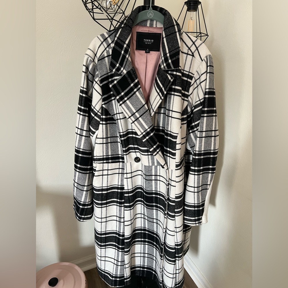 Torrid Black and White Plaid Coat